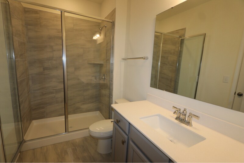 Building Photo - 1924 Carrollton Dr