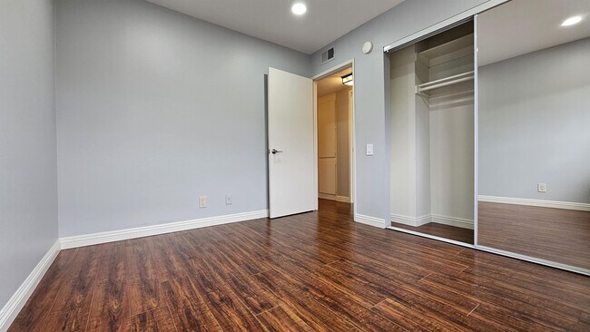 Building Photo - 8283 Willis Ave