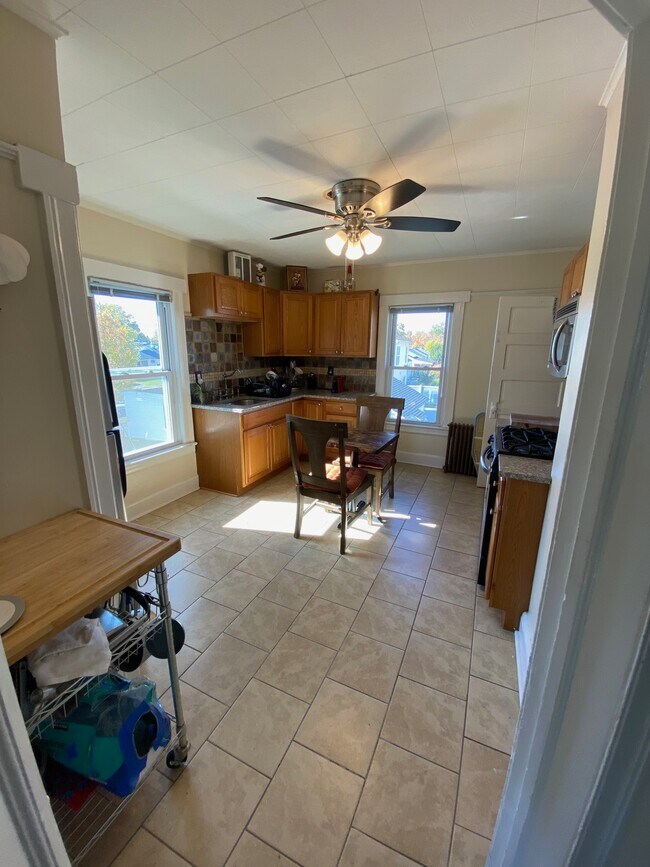 Kitchen - 229 Thompson Ave