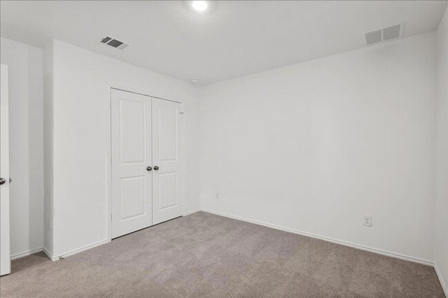 Building Photo - 212 Seven Seas Dr