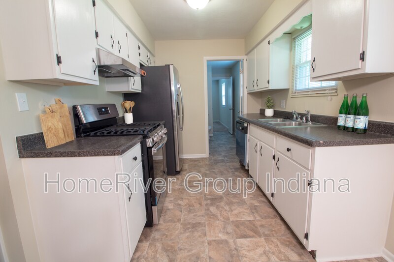 Building Photo - 12209 Dunbar Cir N