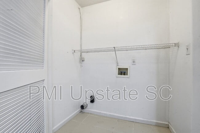 Building Photo - 110 Cypress Run