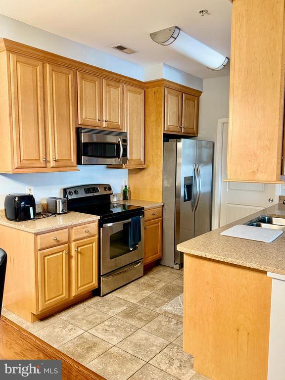 Building Photo - 41800 Eastwick Ln