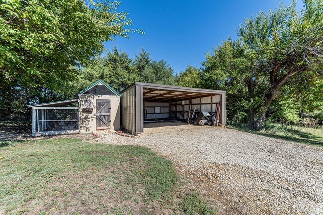 Building Photo - Please View 3D Virtual Walk-Through Before...