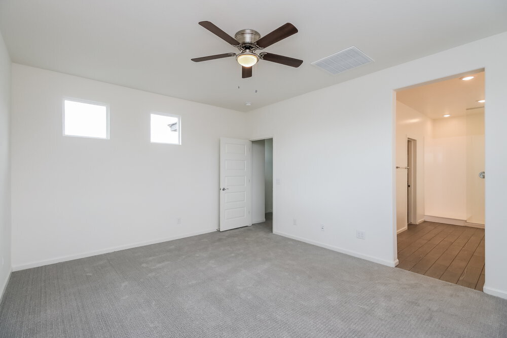 Building Photo - 2055 S Saguaro Dr