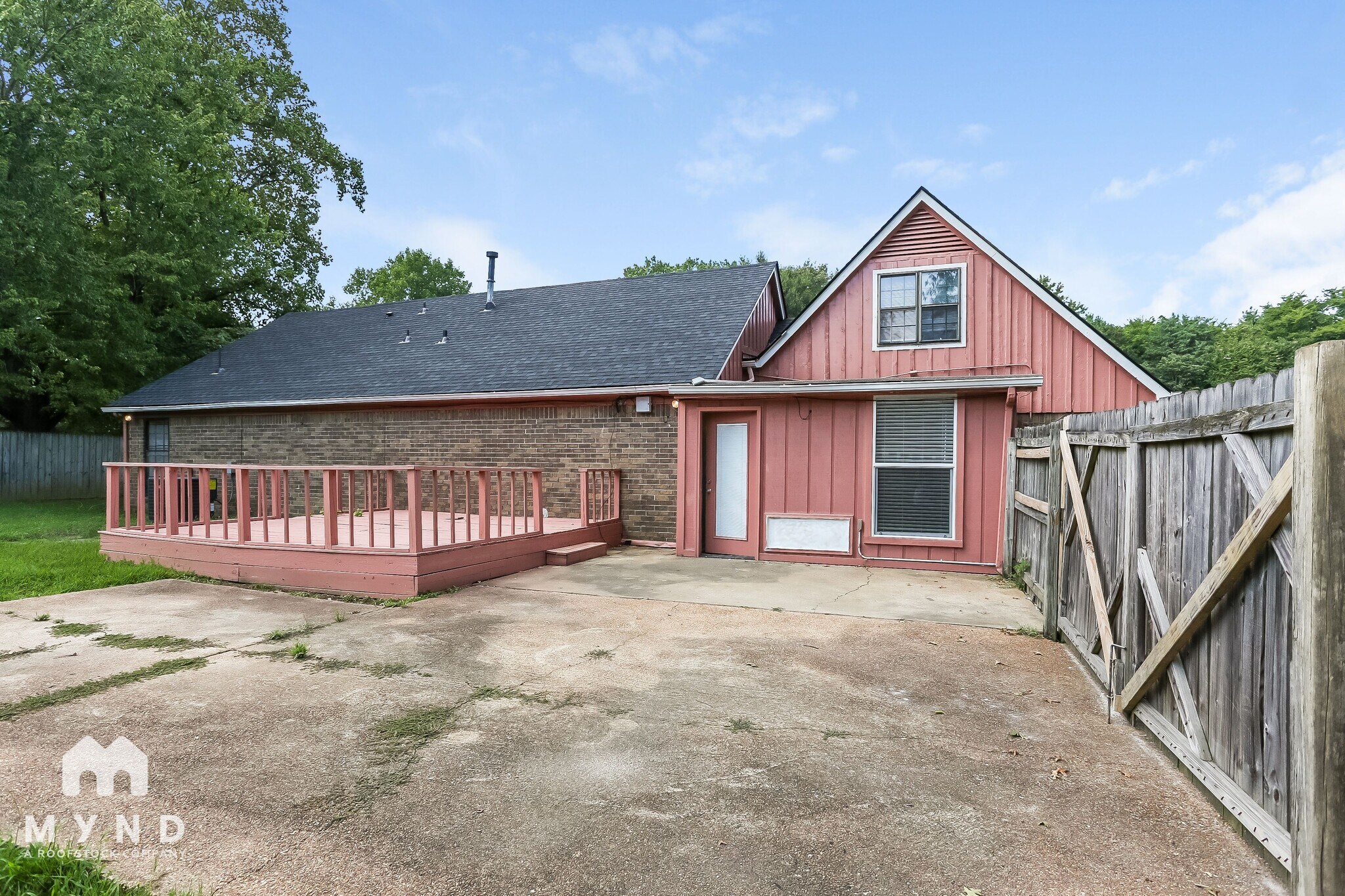 Building Photo - 6827 Starkenburg Ln