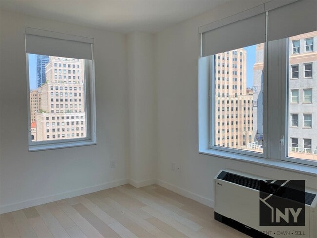 Building Photo - 20 Wall St