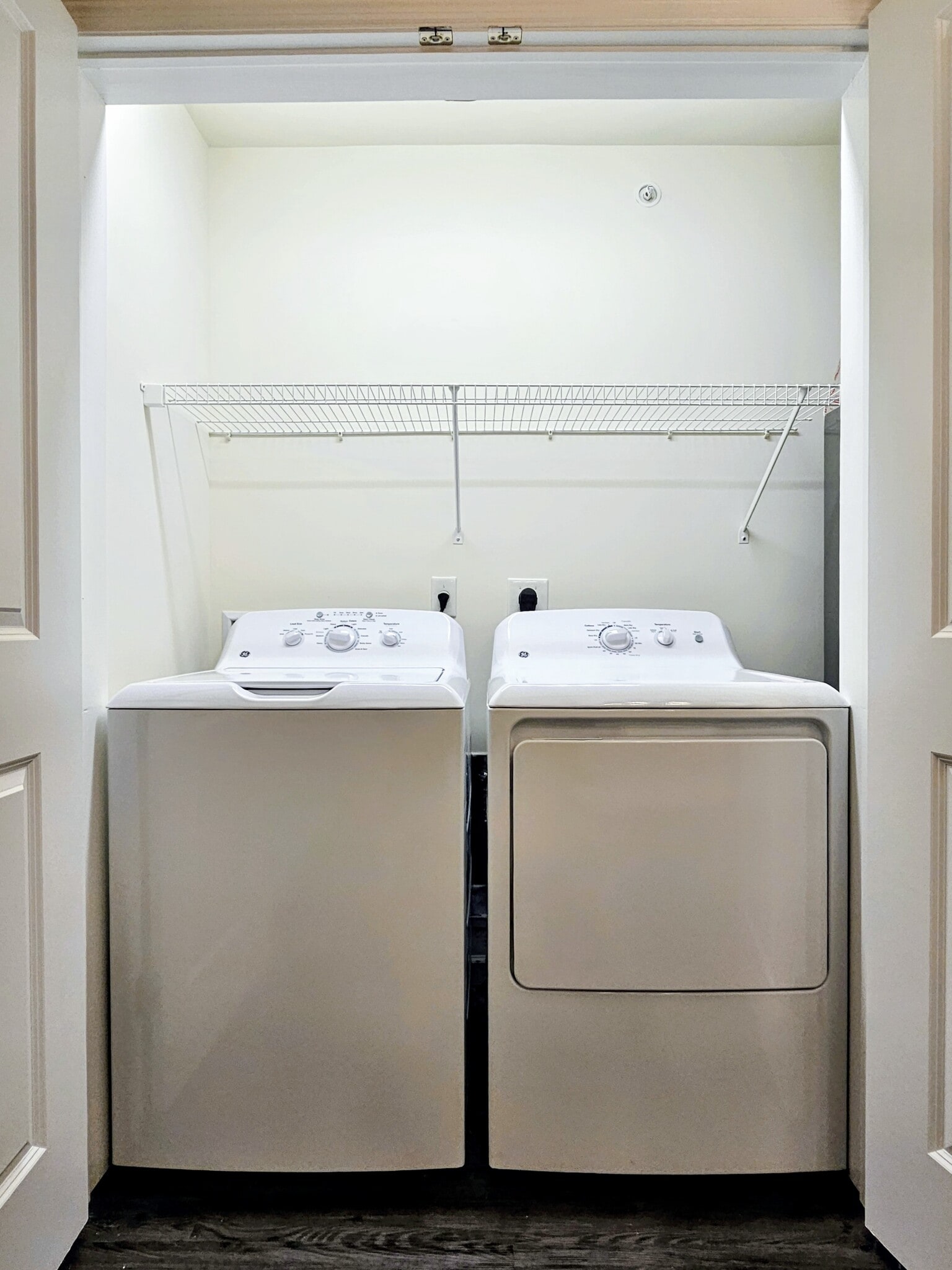 Building Photo - 24 Howard Dr