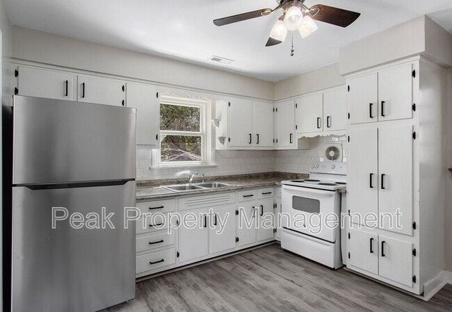 Building Photo - 1407 Northbury Ave
