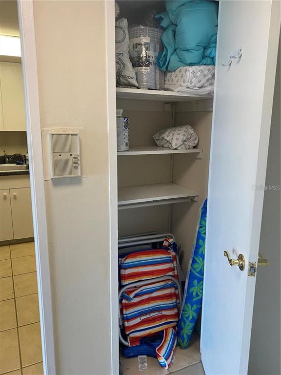 Building Photo - 880 Mandalay Ave