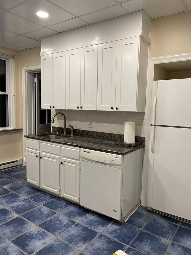 Building Photo - 1416 Riverview Ave