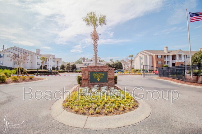 Building Photo - 3795 Hitchcock Way