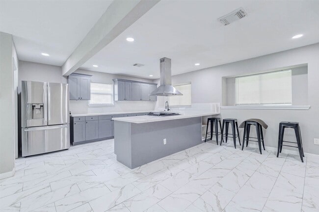Building Photo - 5439 Lymbar Dr
