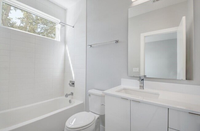 Building Photo - 2108 Tillery St