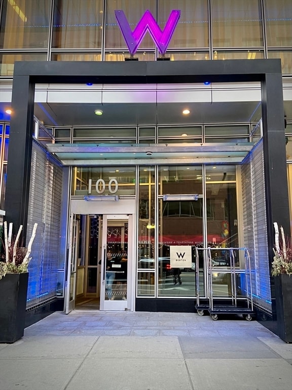 Building Photo - 110 Stuart St