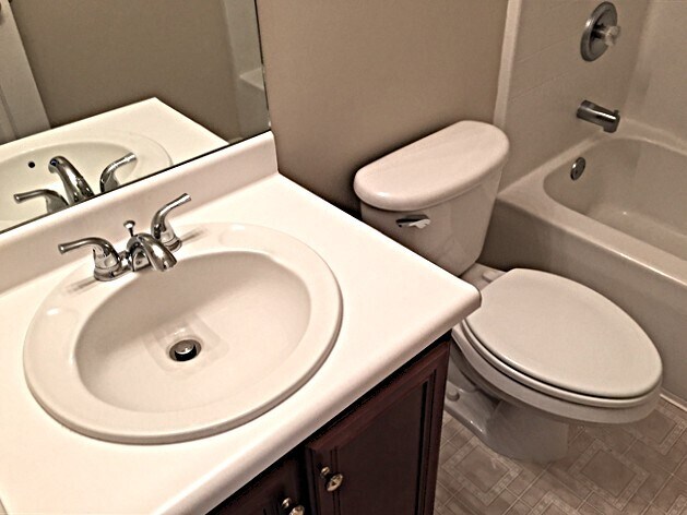 Building Photo - 114 Raindance Rd