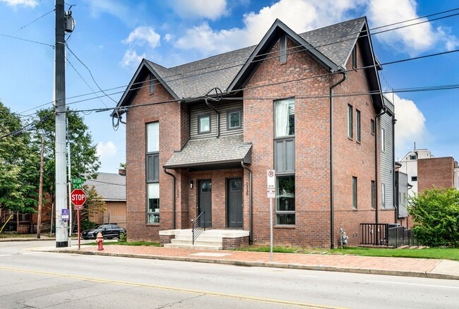 Building Photo - 1330 3rd Ave N