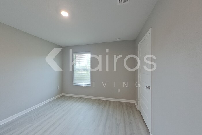 Building Photo - 4820 Malay Cir