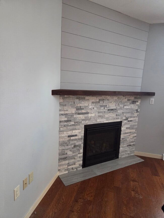 Building Photo - 6803 Von Kanel St