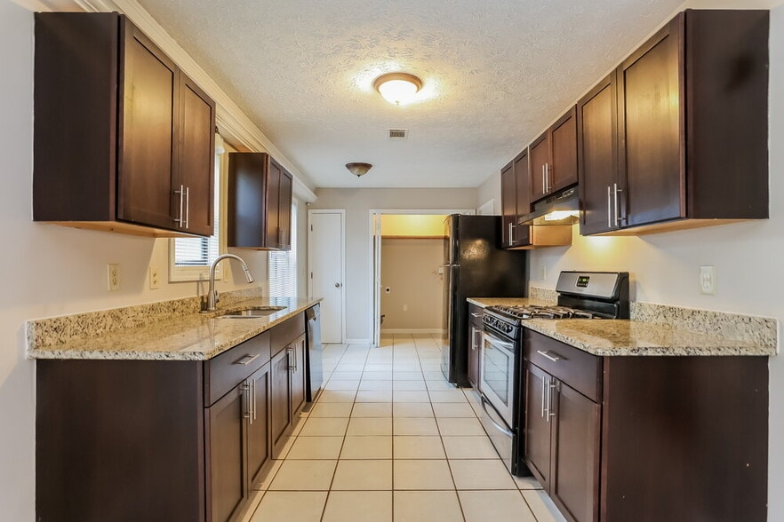 Building Photo - 3519 Shelly Dr NW