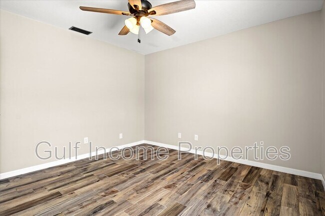 Building Photo - 8307 12th Ave Dr NW