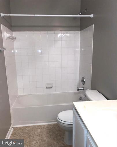 Building Photo - 2925 Rotterdam Loop