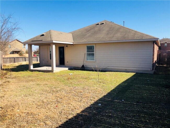 Building Photo - 3750 Sandy Brook Dr