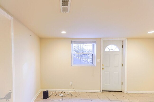 Building Photo - 3937 Ames St NE