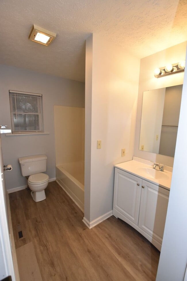 Building Photo - 2 Bedroom, 1 Bath House in Greenfield