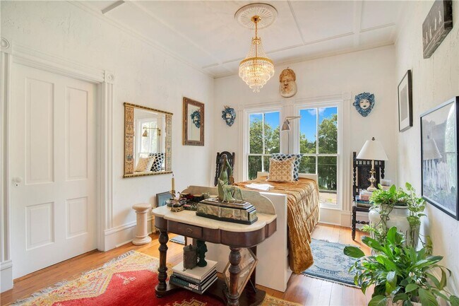 Building Photo - Queen Anne Victorian Estate