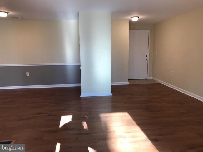 Building Photo - 18120 Chalet Dr
