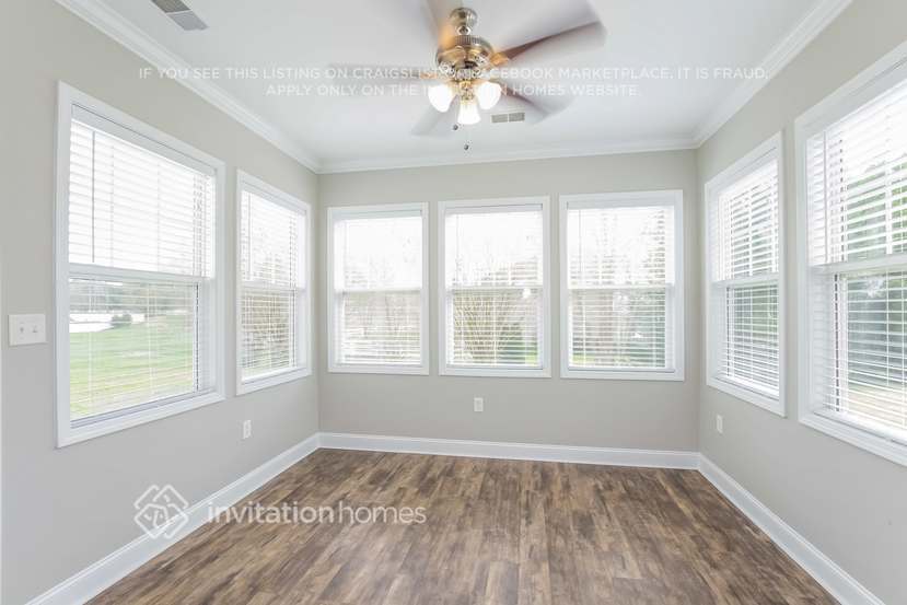 Building Photo - 1009 Theodore Ln