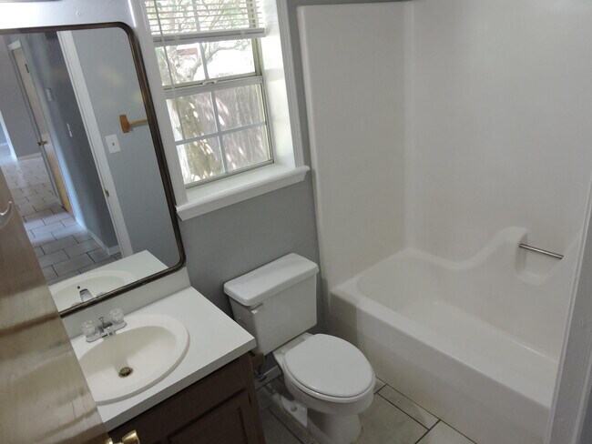 Building Photo - 215 Grand Prix Dr