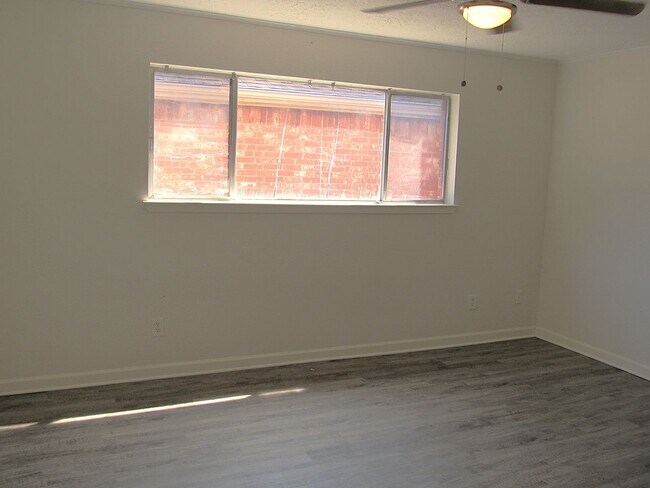 Building Photo - Conveniently located Atascocita Area Home