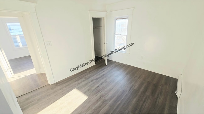 Building Photo - 1032 Raspberry St