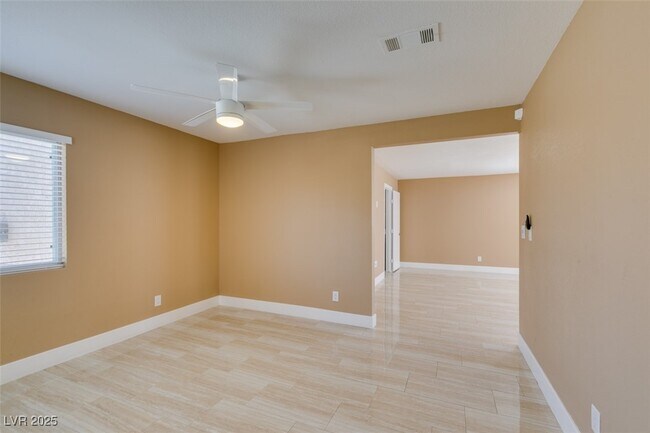 Building Photo - 3966 Green Leaf Dr