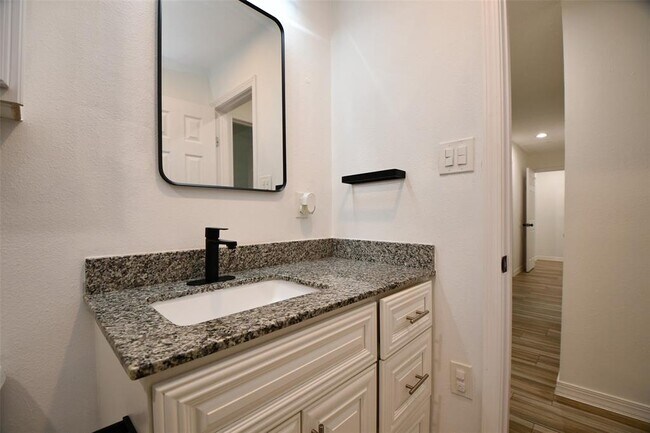 Building Photo - 5951 Beaudry Dr