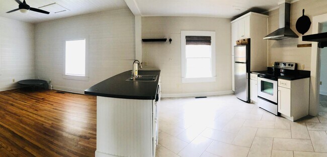 Building Photo - 140 Hiawassee Ave