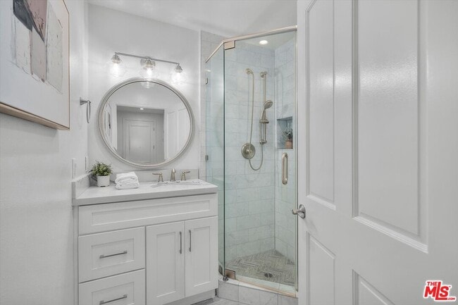 Building Photo - 1650 Veteran Ave