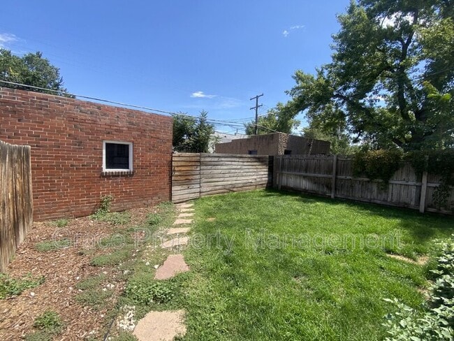 Building Photo - 184 S Emerson St