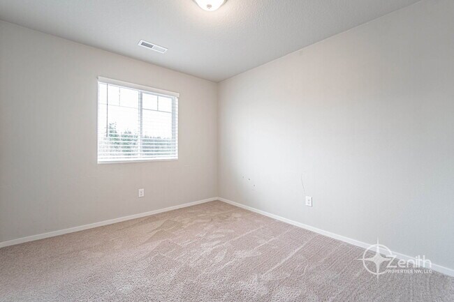 Building Photo - 2608 S White Salmon Dr