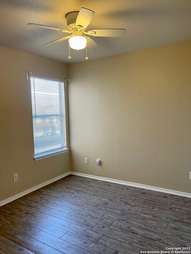 Building Photo - 10714 Mathom Landing