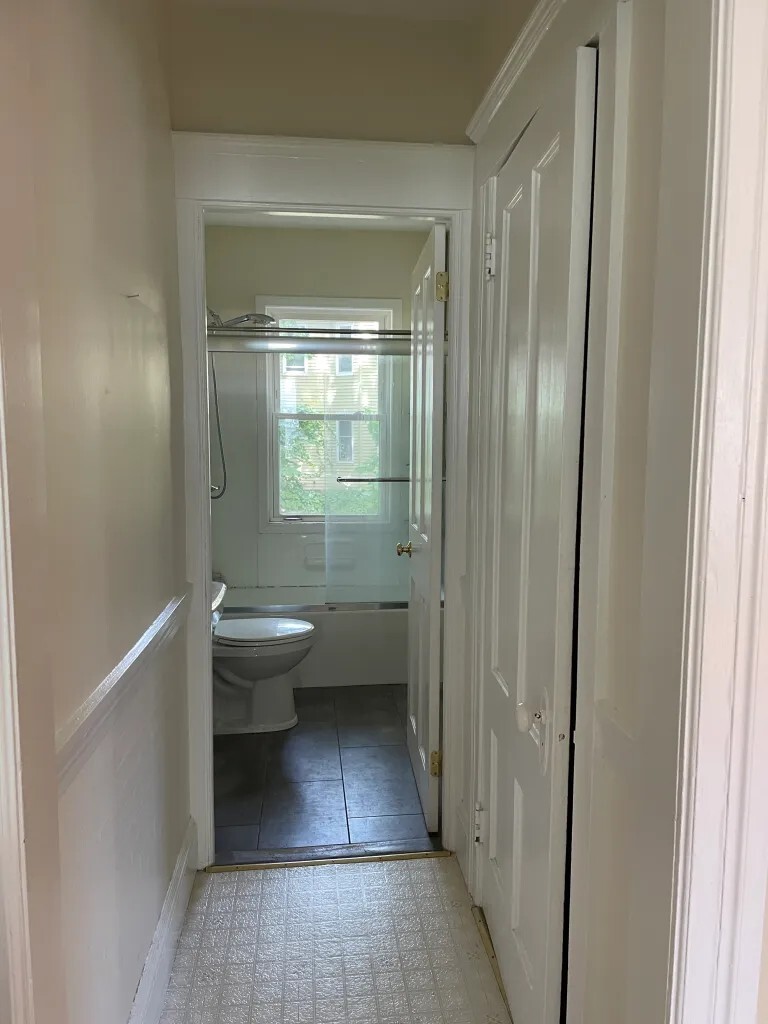 Building Photo - 34 Day Ave