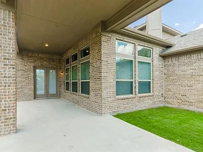 Building Photo - Luxury Meets Lifestyle at This Stunning Eldridge Lane Residence