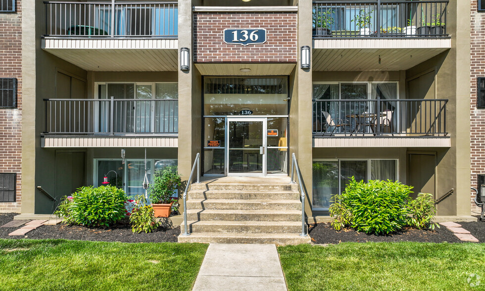 Primary Photo - The Yorklyn Apartments and Townhomes