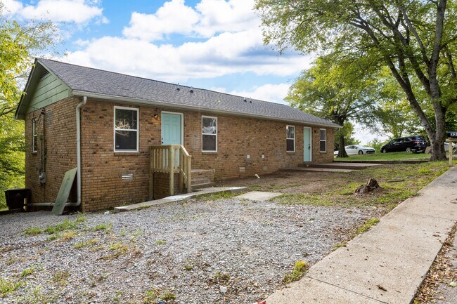 Building Photo - 3223 Alpine Ave