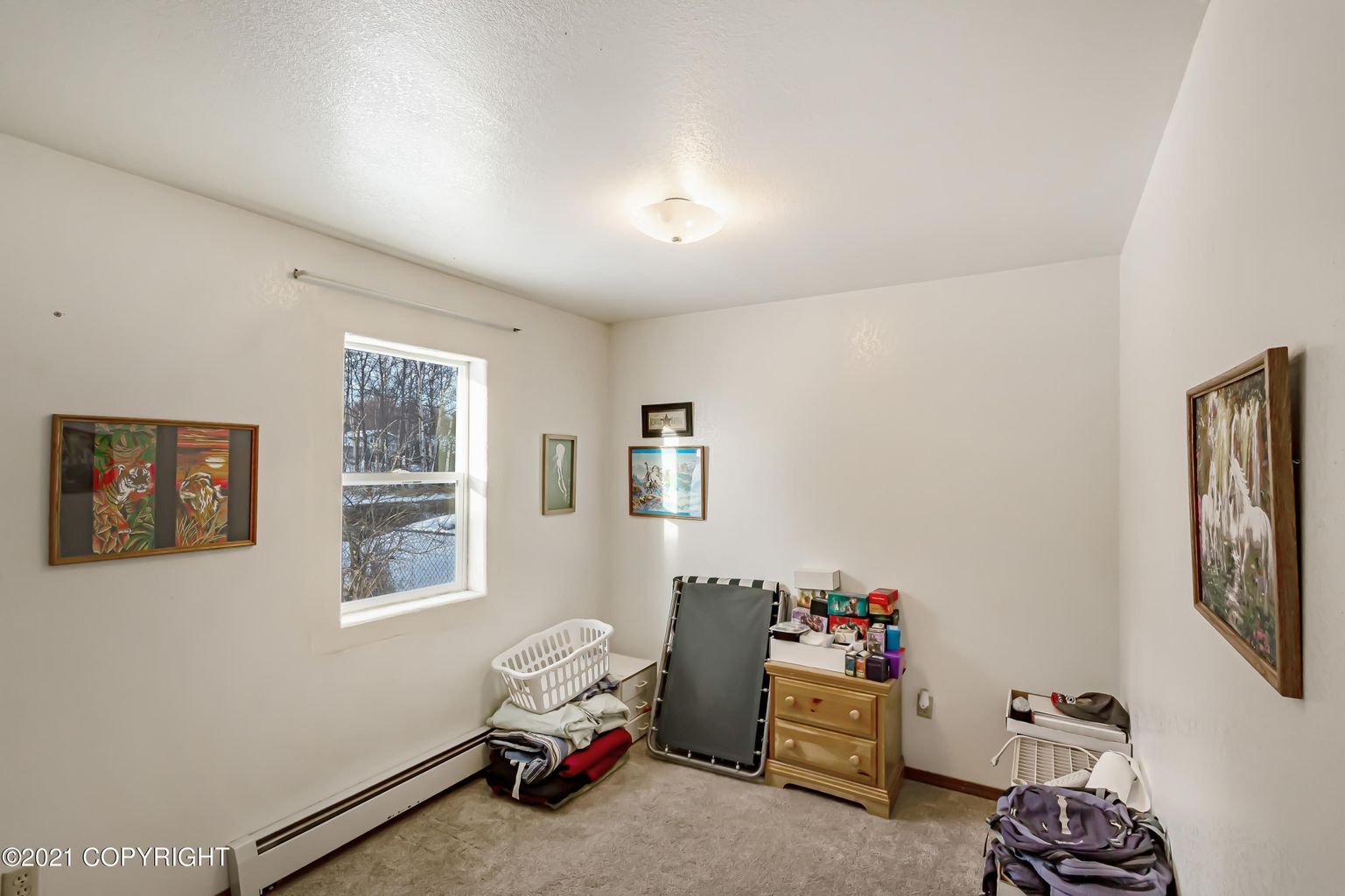 Building Photo - 305 N Bonanza St