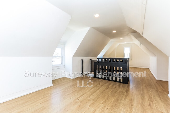 Building Photo - 228 Greenwich Ave