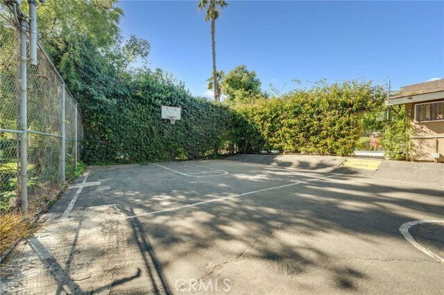 Building Photo - 623 E Matchwood Pl