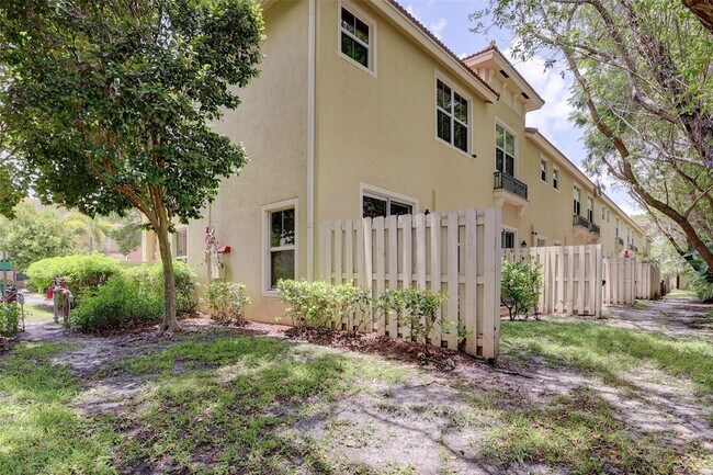 Building Photo - 2851 Prospect Rd